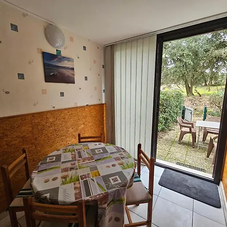Apartment T2 En Rez-de-jardin, Terrasse, A 300m De La Plage, Parking, Environnement Calme Et Boise - Fr-1-550-71 Saint-Georges-de-Didonne